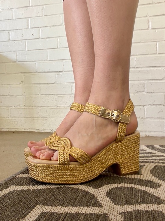 Bandolino Shoes - Bandolino Sabinna Platform Wedge in Gold, SZ 8.5 NWOB